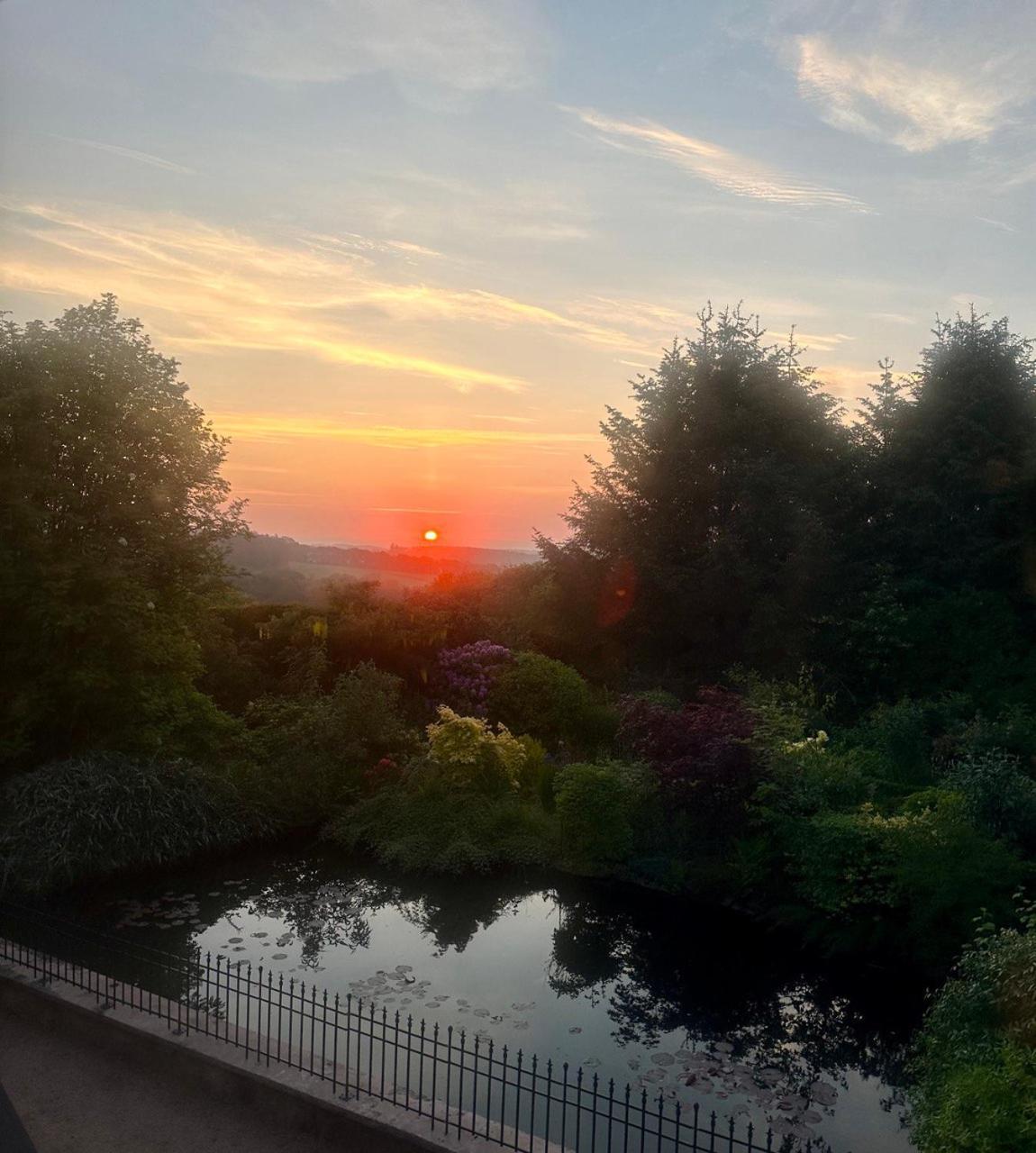 مبيت وإفطار إنفيريري Awakening Alchemy Retreat Centre المظهر الخارجي الصورة