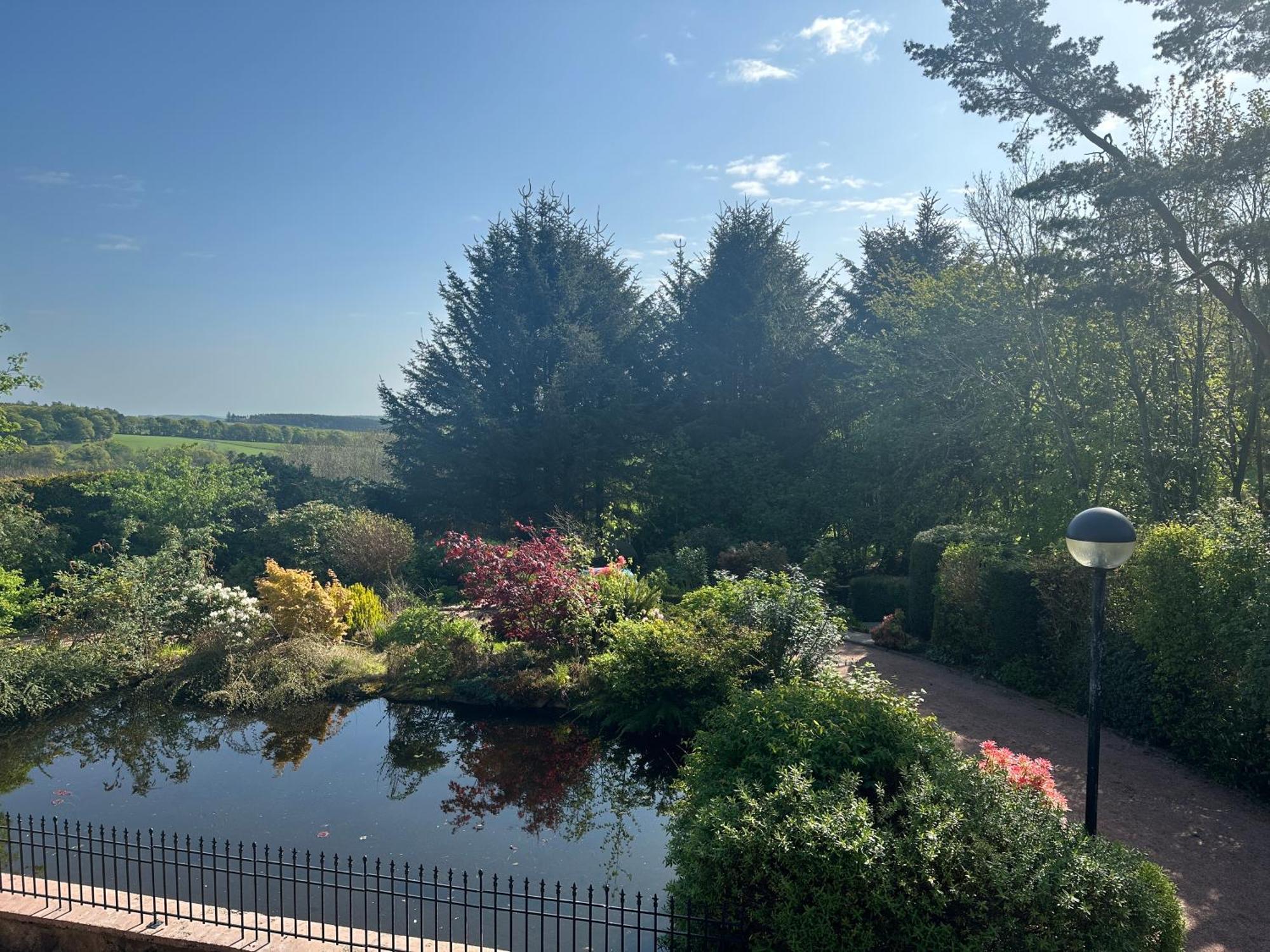 مبيت وإفطار إنفيريري Awakening Alchemy Retreat Centre المظهر الخارجي الصورة